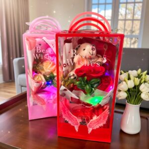 Ramos de 3 Rosas de Jabón con Osito, en Caja de Regalo