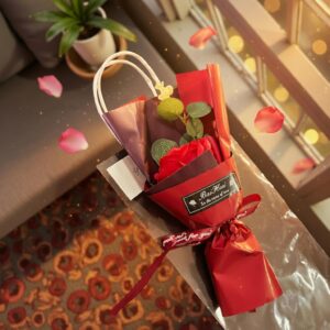 Ramo 1 Rosa Envueltas en Bolsa de Regalo Celofan